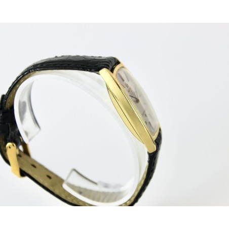 Omega Constellation Tonneau